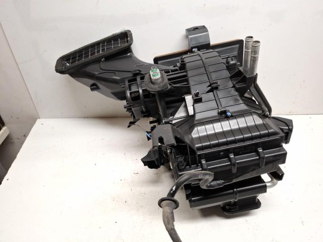 bontott HYUNDAI i20 Fűtés Box