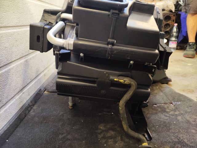 bontott HYUNDAI i20 Fűtés Box