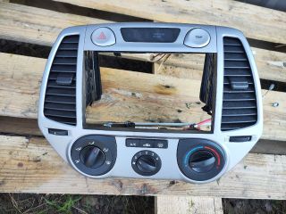 bontott HYUNDAI i20 Fűtéskapcsoló (manuális klímás)