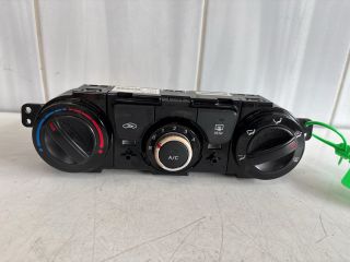 bontott HYUNDAI i20 Fűtéskapcsoló (manuális klímás)