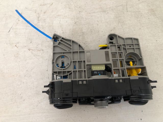 bontott HYUNDAI i20 Fűtéskapcsoló (manuális klímás)