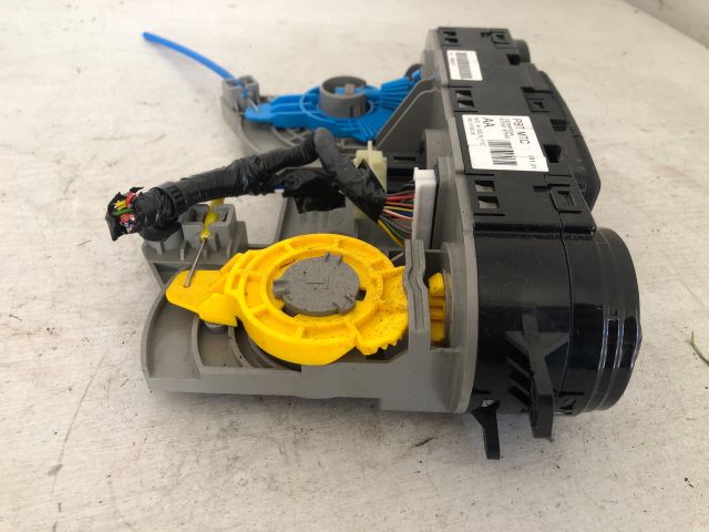 bontott HYUNDAI i20 Fűtéskapcsoló (manuális klímás)