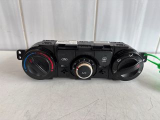 bontott HYUNDAI i20 Fűtéskapcsoló (manuális klímás)