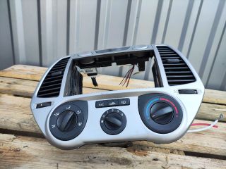 bontott HYUNDAI i20 Fűtéskapcsoló (manuális klímás)