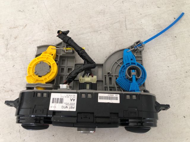 bontott HYUNDAI i20 Fűtéskapcsoló (manuális klímás)