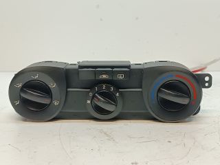 bontott HYUNDAI i20 Fűtéskapcsoló (Nem klímás)