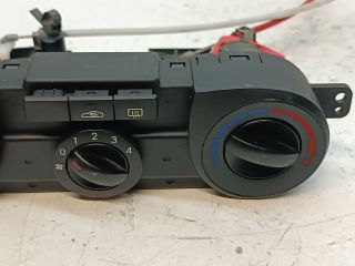 bontott HYUNDAI i20 Fűtéskapcsoló (Nem klímás)