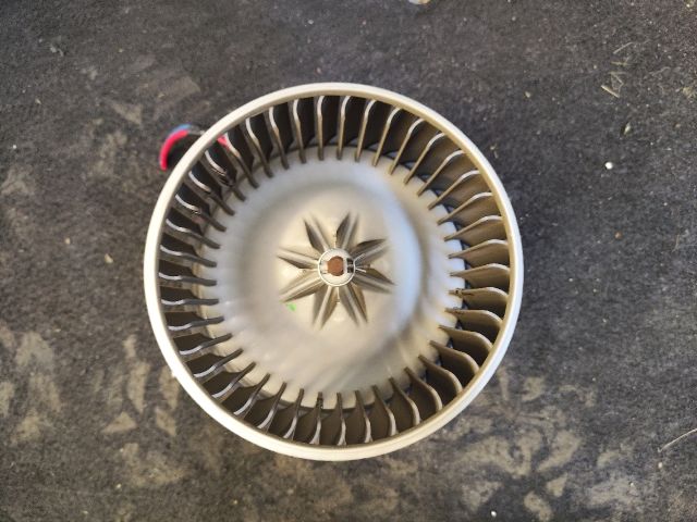 bontott HYUNDAI i20 Fűtőmotor (Klímás)