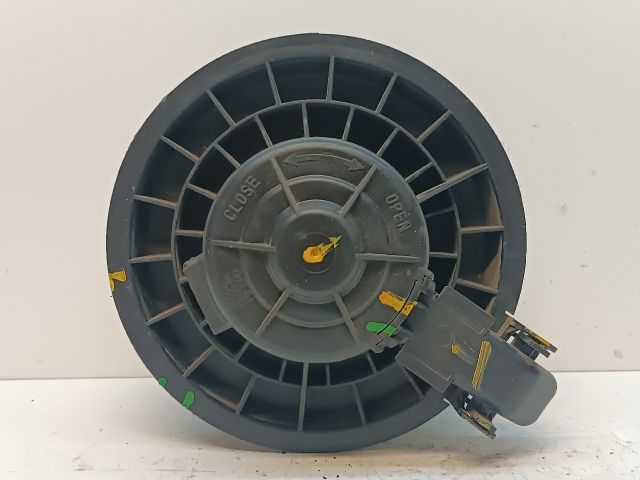 bontott HYUNDAI i20 Fűtőmotor (Nem klímás)