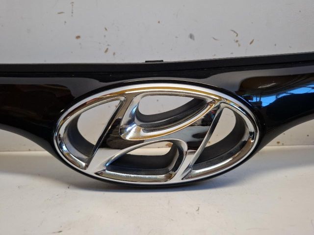 bontott HYUNDAI i20 Hűtőrács