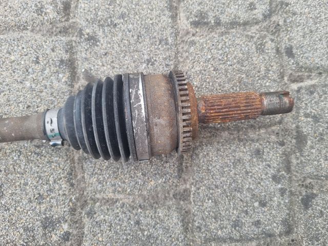 bontott HYUNDAI i20 II Bal Féltengely