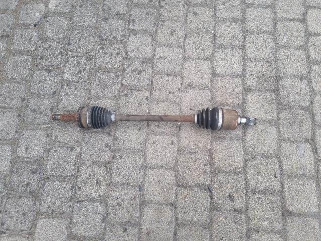 bontott HYUNDAI i20 II Bal Féltengely