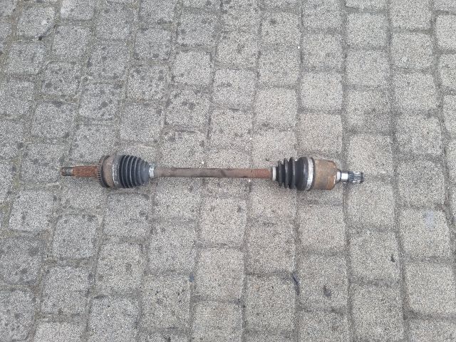 bontott HYUNDAI i20 II Bal Féltengely