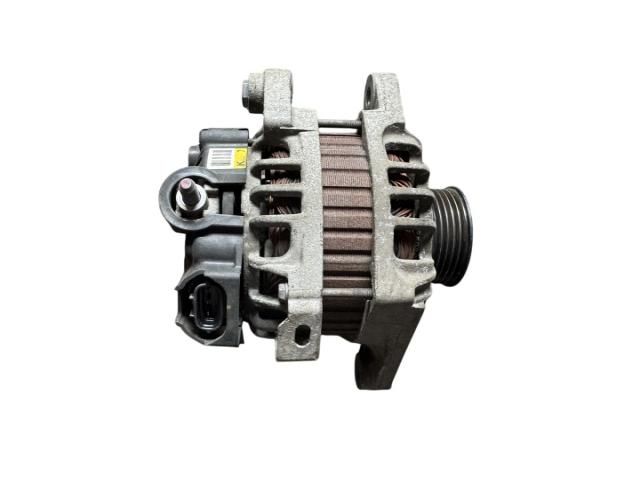 bontott HYUNDAI i20 II Generátor