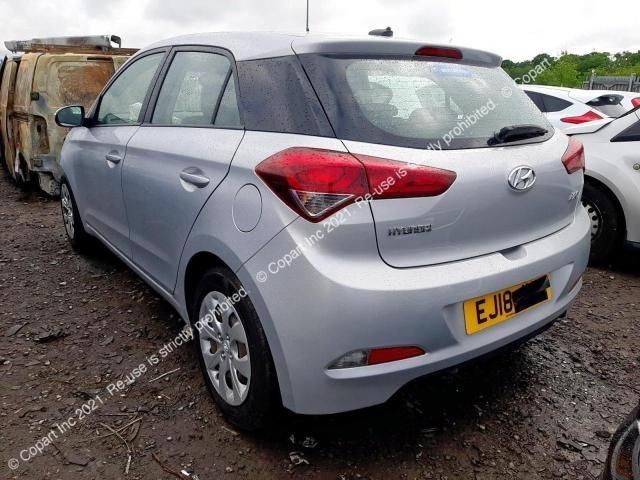 bontott HYUNDAI i20 II Tank