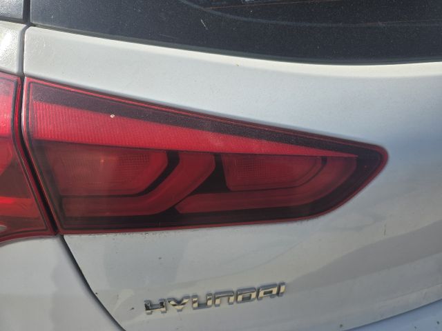 bontott HYUNDAI i20 II Bal Belső Hátsó Lámpa