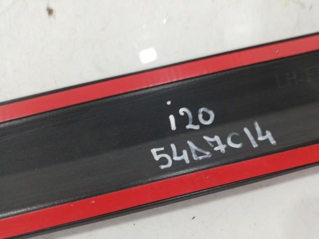 bontott HYUNDAI i20 II Bal első Ajtó Díszléc