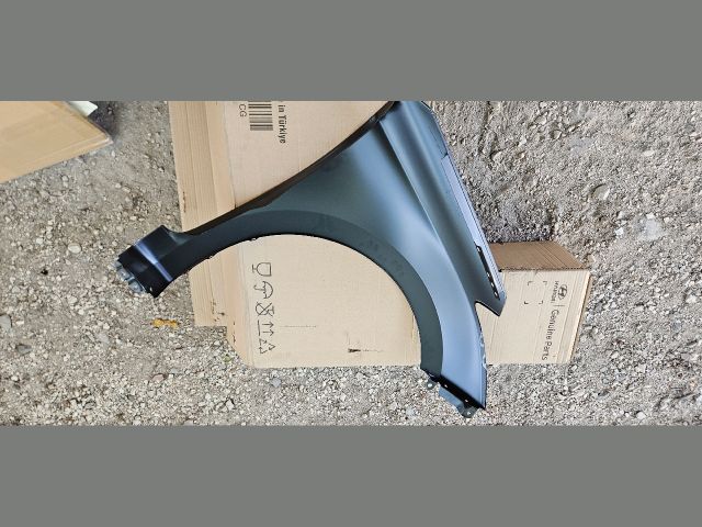 bontott HYUNDAI i20 II Bal első Sárvédő