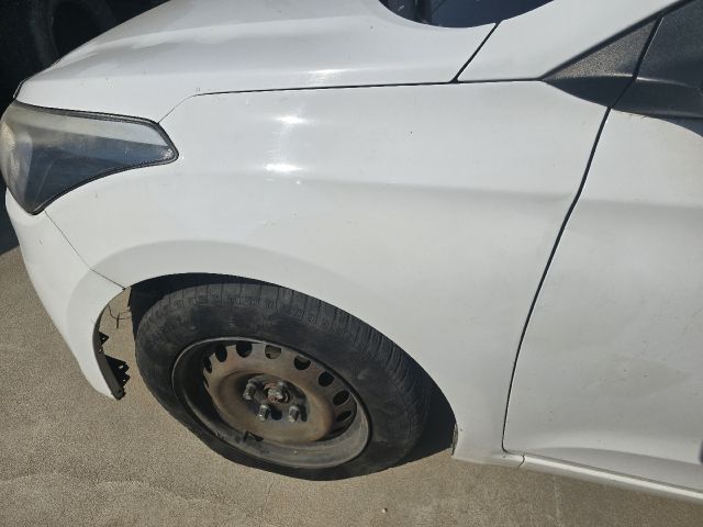 bontott HYUNDAI i20 II Bal első Sárvédő