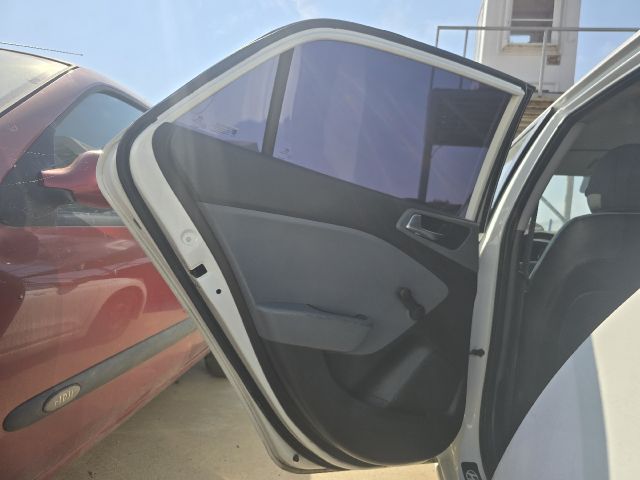 bontott HYUNDAI i20 II Bal hátsó Ajtó (Üres lemez)