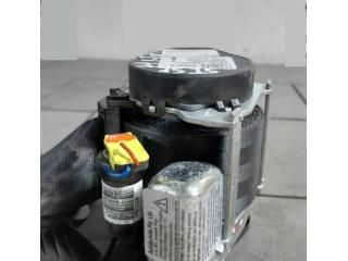 bontott HYUNDAI i20 II Bal hátsó Biztonsági Öv