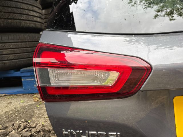 bontott HYUNDAI i20 II Csomagtérajtó (Részeivel)