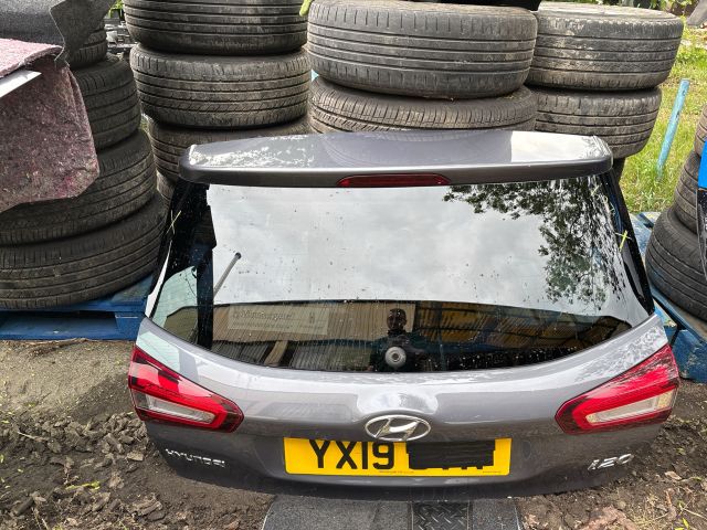 bontott HYUNDAI i20 II Csomagtérajtó (Részeivel)