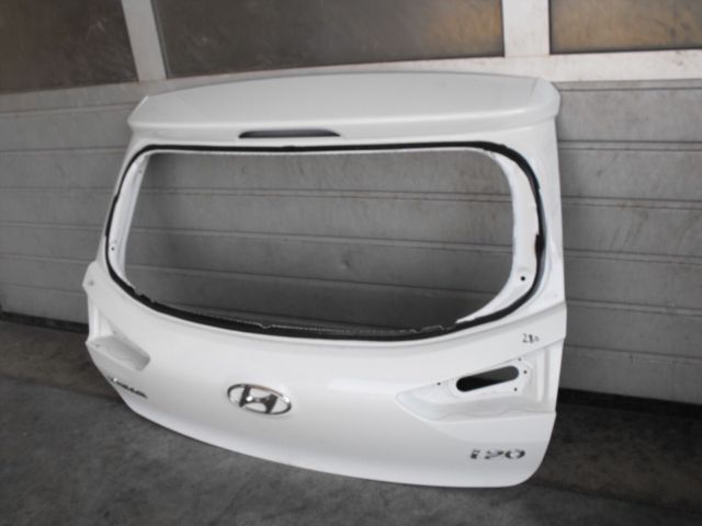 bontott HYUNDAI i20 II Csomagtérajtó (Üres lemez)