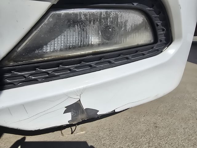 bontott HYUNDAI i20 II Első Lökhárító (Részeivel)