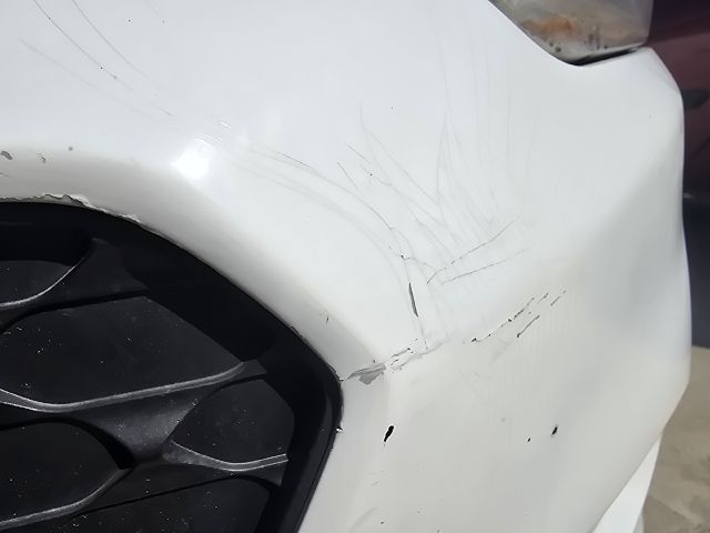 bontott HYUNDAI i20 II Első Lökhárító (Részeivel)