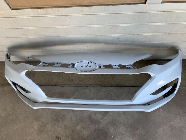 bontott HYUNDAI i20 II Első Lökhárító (Üresen)