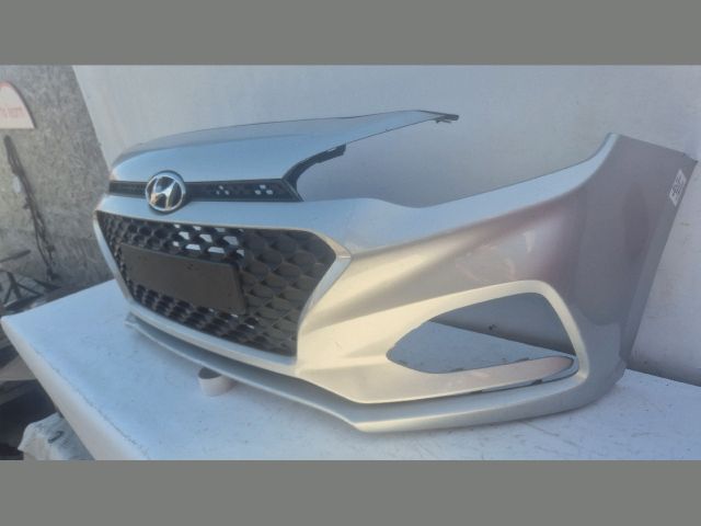 bontott HYUNDAI i20 II Első Lökhárító (Üresen)