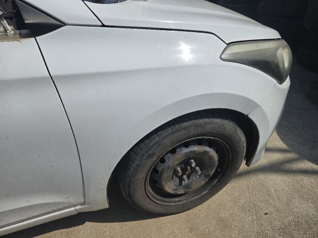 bontott HYUNDAI i20 II Jobb első Sárvédő