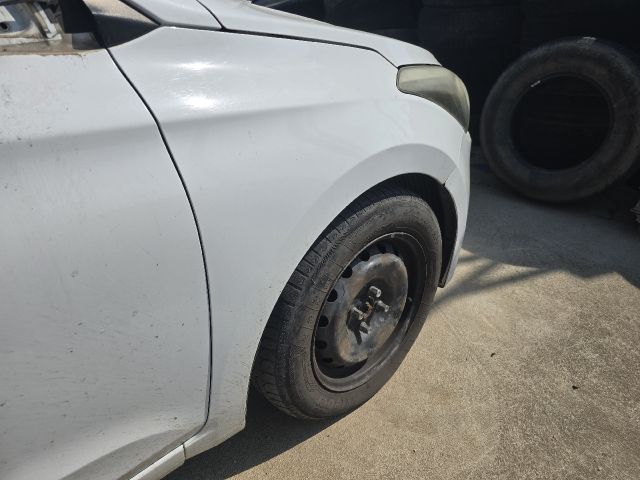 bontott HYUNDAI i20 II Jobb első Sárvédő