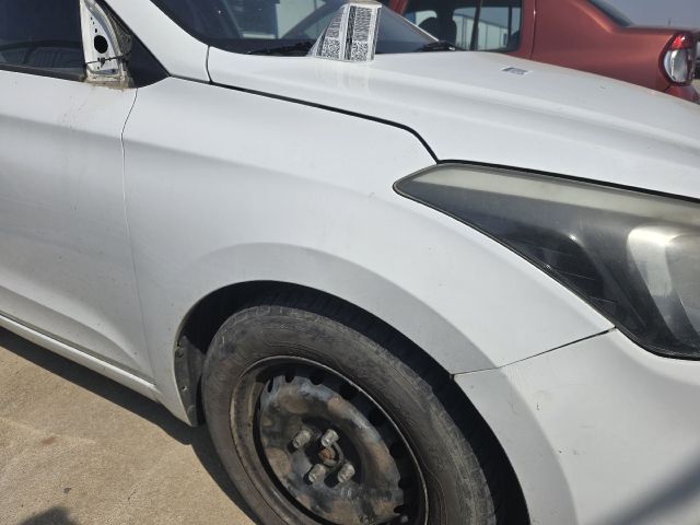 bontott HYUNDAI i20 II Jobb első Sárvédő