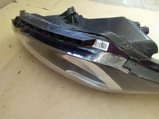 bontott HYUNDAI i20 II Jobb Fényszóró
