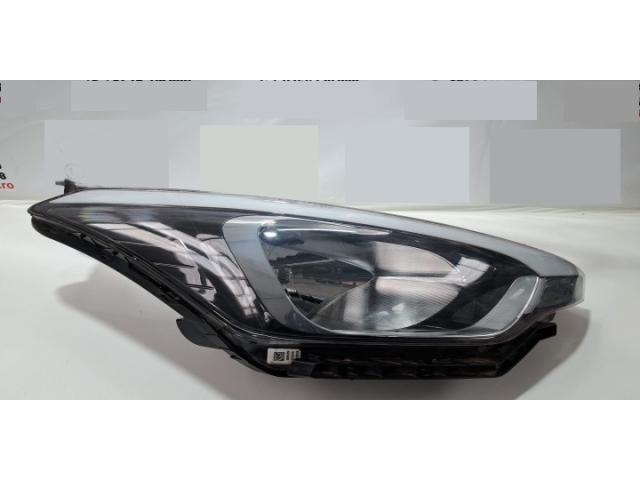 bontott HYUNDAI i20 II Jobb Fényszóró