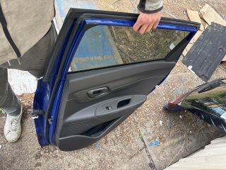 bontott HYUNDAI i20 II Jobb hátsó Ajtó (Részeivel)