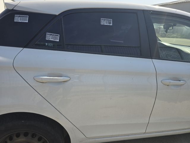 bontott HYUNDAI i20 II Jobb hátsó Ajtó (Üres lemez)