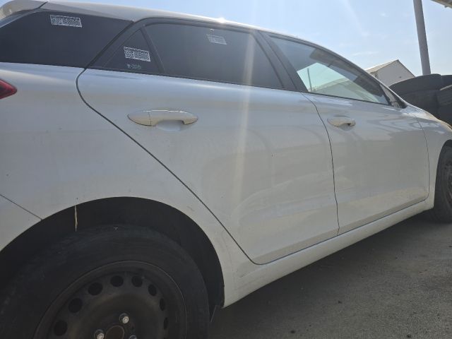 bontott HYUNDAI i20 II Jobb hátsó Ajtó (Üres lemez)