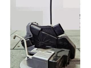 bontott HYUNDAI i20 II Jobb hátsó Ajtózár