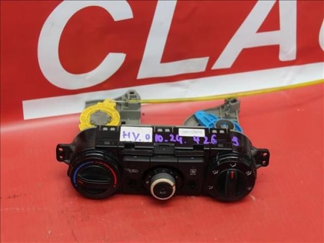 bontott HYUNDAI i20 II Klíma Kapcsoló