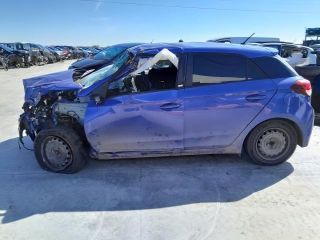 bontott HYUNDAI i20 II Vészvillogó Kapcsoló