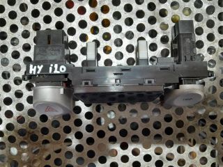 bontott HYUNDAI i20 II Vészvillogó Kapcsoló