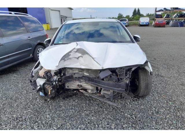 bontott HYUNDAI i20 III Bal Féltengely