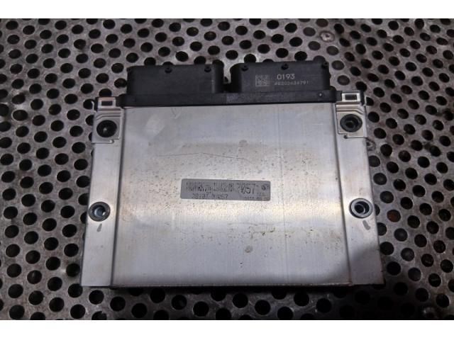 bontott HYUNDAI i20 III Motorvezérlő