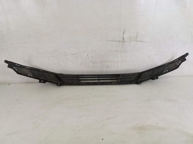 bontott HYUNDAI i20 III Első Lökhárító Alsó Középső Díszrács