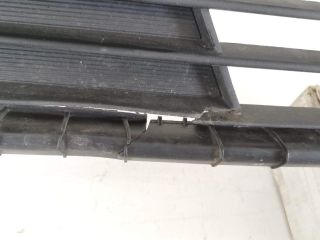 bontott HYUNDAI i20 III Első Lökhárító Alsó Középső Díszrács