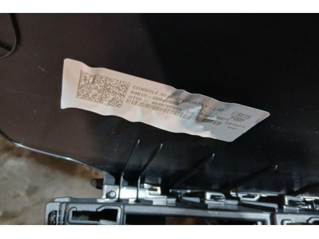 bontott HYUNDAI i20 III Könyöklő