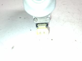 bontott HYUNDAI i20 Jobb első Ablakemelő Motor